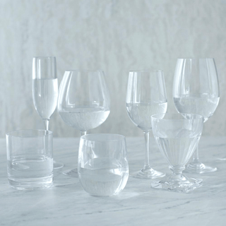 Caspari Acrylic 20.5oz Wine Glasses in Crystal Clear - 6 Each ACR012X6