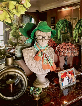 At Home with Designers and Tastemakers: Creating Beautiful and Personal Interiors